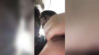 Được nhỏ em gái cho bú khi ba mẹ vắng nhà