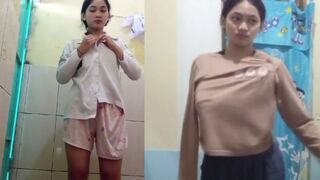 Một nữ sinh 2ka8 khoái được ghi lại trong video