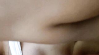 Clip sex nữ sinh còn chưa biết chịch