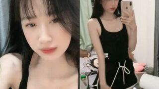 Vú nhỏ bù lại kỹ năng cưỡi ngựa đỉnh
