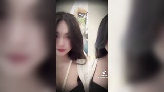 Đua trend xong thành idol