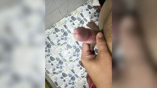 muốn máy chị sục cu cho thay vì tự sục