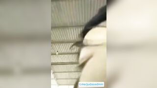 Em gái chia sẻ lần đầu bú cu