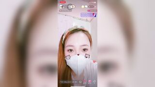 Tới tháng em vẫn trả kèo móc