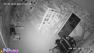 2 ae loạn luân trước cam và bị mẹ phát hiện