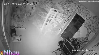 2 ae loạn luân trước cam và bị mẹ phát hiện