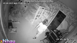 2 ae loạn luân trước cam và bị mẹ phát hiện