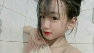 Mai Nhi học sinh love 10 nhỏ nhưng dâm