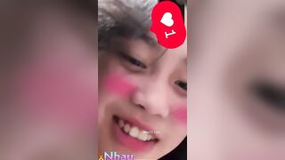 Em học sinh vừa tắm vừa chat sex
