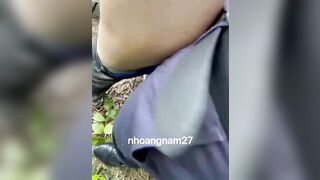 Lâu lâu em bot lại thèm địt ở ngoài trời