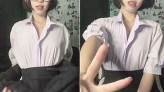 Em học sinh love 10 vú nhỏ được anh người yêu chịch