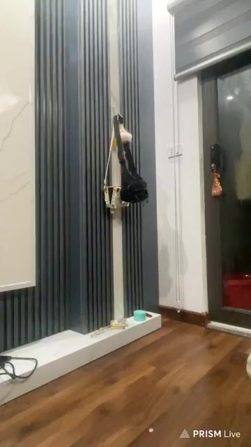 Live fb em gái xinh