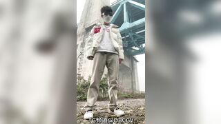 Học sinh trung quốc out door ngoài cầu