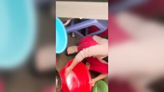 Lén nhìn em hàng xóm để sục chim