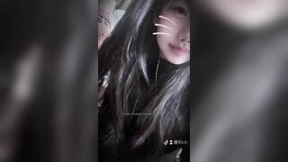 e gái móc lồn bắn nước
