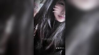 e gái móc lồn bắn nước