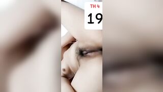 Bn thân móc lồn cho xem