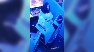 2 em học sinh public luôn tại quán nét