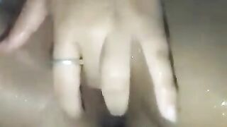 Em gái vừa tắm vua mốc lồn