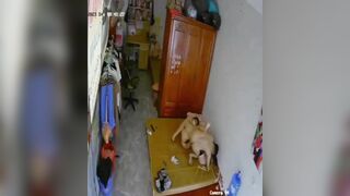 Hack cam em chủ shop bán quần áo
