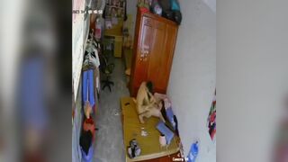 Hack cam em chủ shop bán quần áo