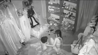 Hack cam Em Chủ shop quân áo vú to đẹp