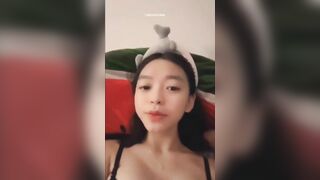 Nguyễn Hoàng Trang 2ka8, khiến mọi người ngất ngây khi cô ấy khoe ngực lớn