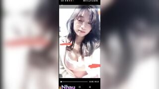 Em học sinh mới lớn bị bạn trai gạ đi nhà nghỉ
