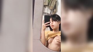 Lộ clip Em gái tự sướng trước gương cực dâm