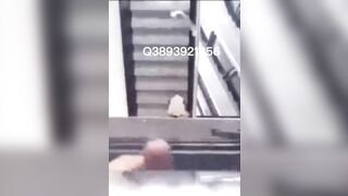 Vài đoạn clip ngắn xuất tinh lên người lạ