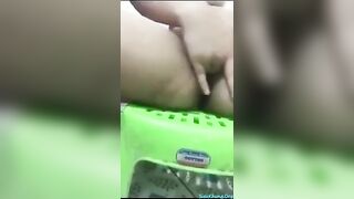 Bé học sinh với loa siêu khủng - LỤM8