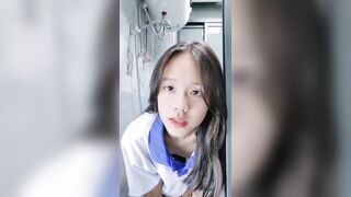 Leak video em học sinh đi tắm gửi cho ny