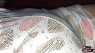 Gạ sờ lồn em gái cực múp full mô tả