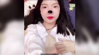 Tan học về đến nhà là em hóa thành 1 người khác ngay
