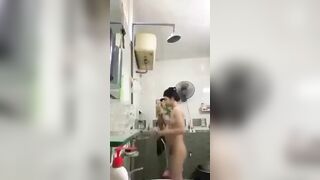 Em Phan My 2k8 học bổ túc tắm cho ny xem với giá 500k e ấy hiện đang ở yên thành