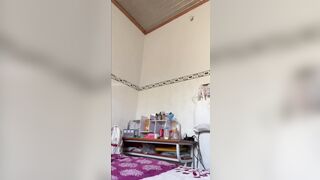 Em học sinh thủ dâm điêu luyện sướng híp cả mắt