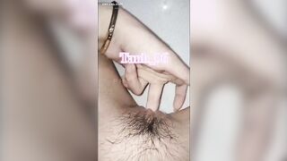 Clip sex bé Tanh_06 hàng siêu non đang rất nứng