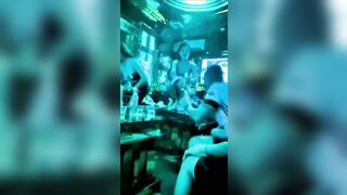 Thiên đường là đây chứ đâu