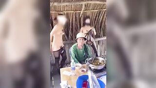 Uống bia ôm là phải như này