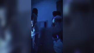 Đi chơi mà lỡ say giấc thì chả bị địt