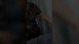 Nghề gì đây nhỉ, đky kênh ib tui cho xem cơ thể nhó