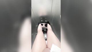 đi tè nơi công cộng, mà nunggg wa