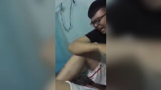 Khổ thân em gái bị chuốc say địt tập thể, đky kênh ib tui cho xem cơ thể nhó
