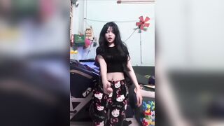 Gái Xinh nhảy sex