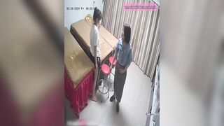 Hack cam tiệm spa triệt lông cho khách