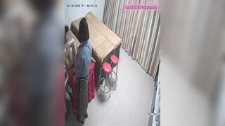 Hack cam tiệm spa triệt lông cho khách