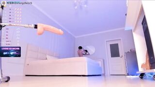 Gái xinh thủ dâm nước chảy lênh láng