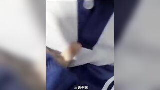 Thầy giáo Trung Quốc dụ học sinh nữ vào nhà vệ sinh ...