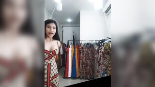 VN sự cố lộ hàng khi live stream P9