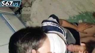 con gái mới đi học về bố bắt bú cặc rồi